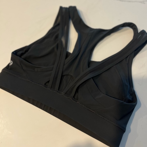 Lululemon Sports Bra with Mesh size 6 - Picture 3 of 4